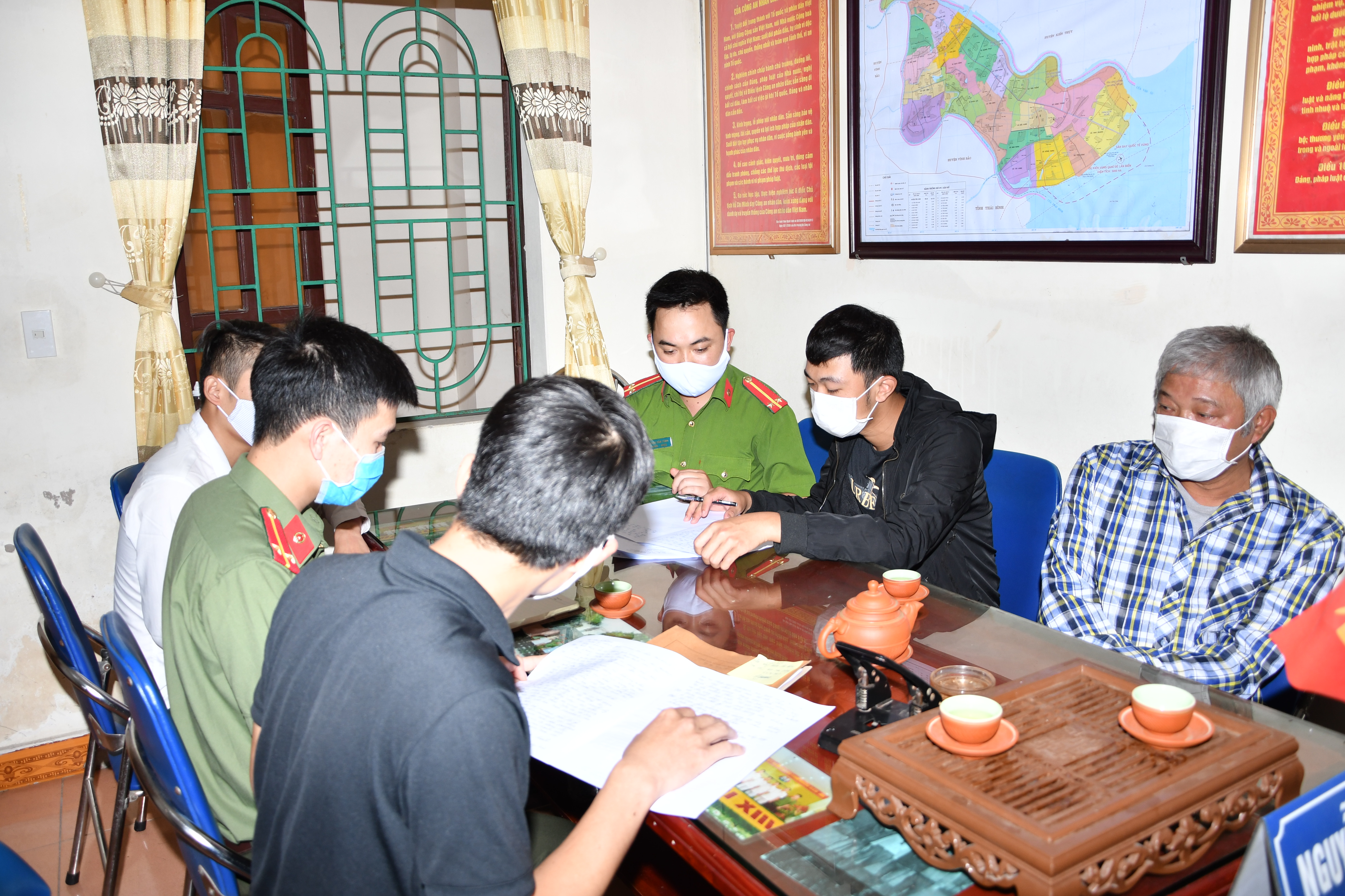 Tăng cường đấu tranh, phản bác thông tin sai sự thật